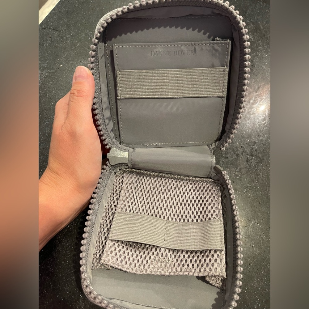 Dagne Dover Arlo Tech organizer small pouch - Picture 2 of 4